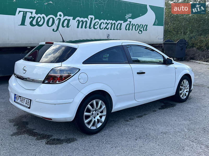 Хэтчбек Opel Astra GTC 2009 в Черкассах