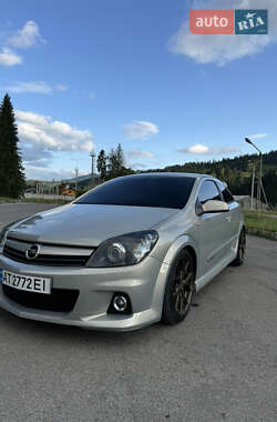 Хэтчбек Opel Astra GTC 2004 в Черновцах