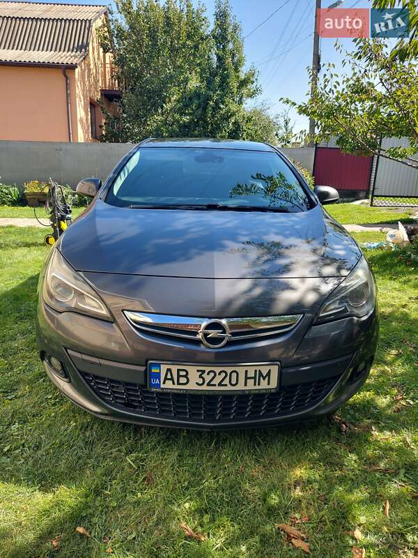 Хэтчбек Opel Astra GTC 2012 в Баре