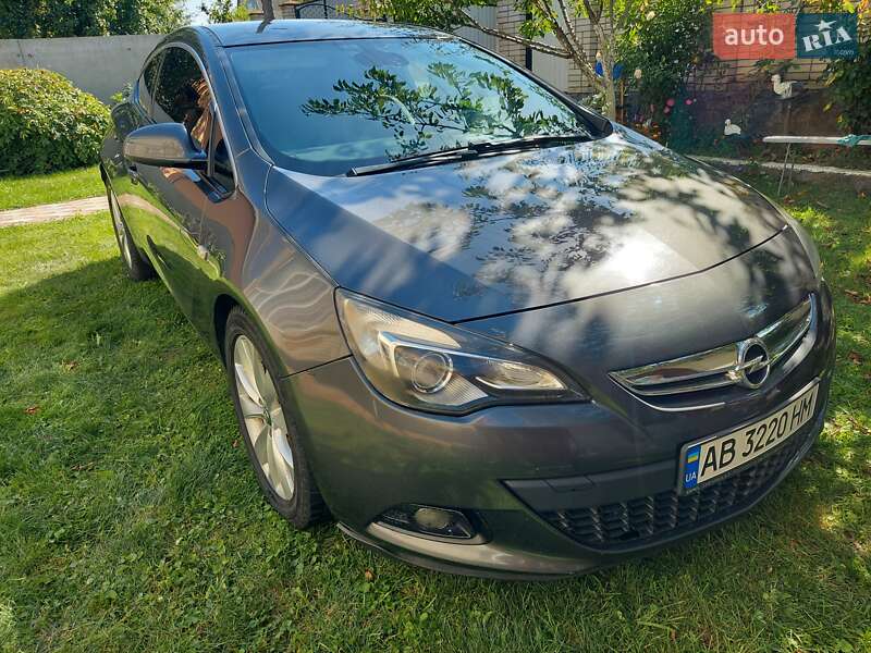 Хэтчбек Opel Astra GTC 2012 в Баре