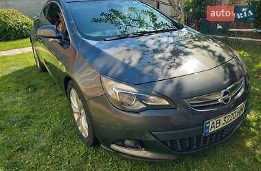 Хэтчбек Opel Astra GTC 2012 в 