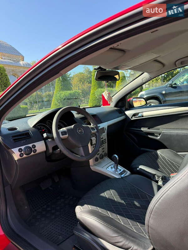 Хэтчбек Opel Astra GTC 2008 в Измаиле