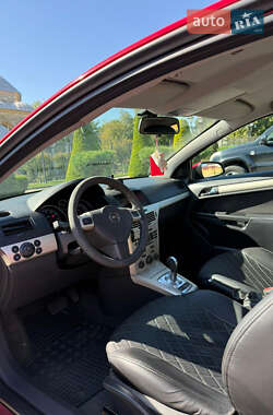 Хэтчбек Opel Astra GTC 2008 в 