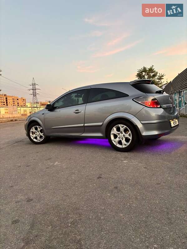 Хэтчбек Opel Astra GTC 2007 в Запорожье
