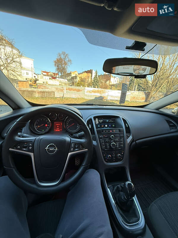 Хэтчбек Opel Astra GTC 2013 в Коломые фото 9 Хэтчбек Opel Astra GTC 2013 в Коломые