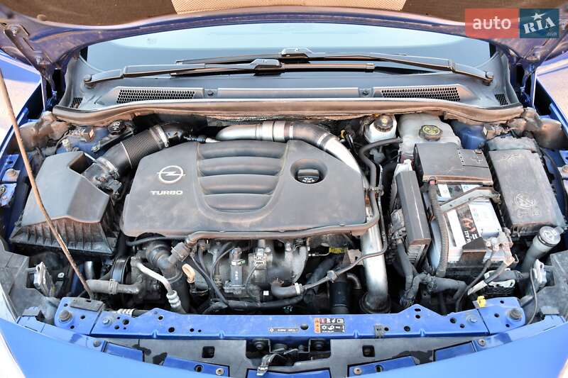 Хетчбек Opel Astra GTC 2017 в Дрогобичі фото 52 Хетчбек Opel Astra GTC 2017 в Дрогобичі