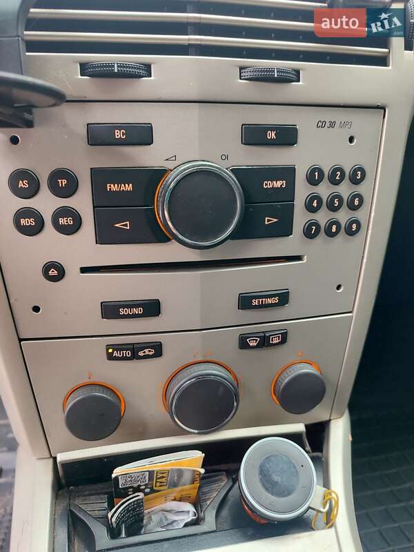 Хэтчбек Opel Astra GTC 2008 в Гребенке фото 3 Хэтчбек Opel Astra GTC 2008 в Гребенке