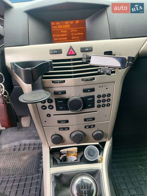 Хэтчбек Opel Astra GTC 2008 в Гребенке фото 13 Хэтчбек Opel Astra GTC 2008 в Гребенке