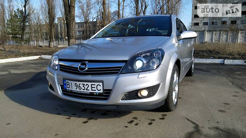 Opel astra 2008 года