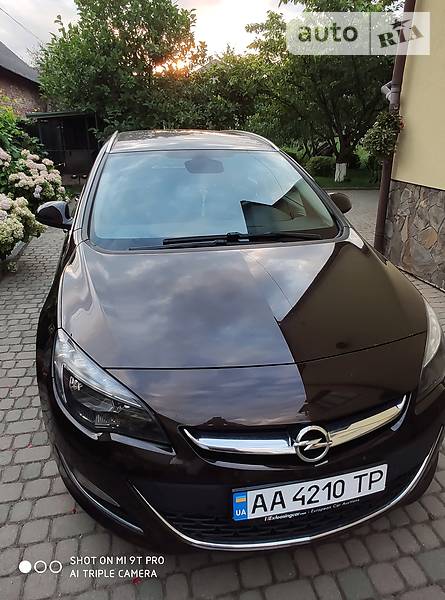 Opel Astra J Sports tourer