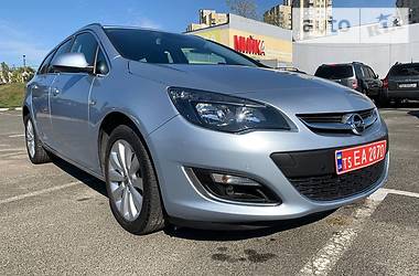 Унiверсал Opel Astra J 2016 в Києві