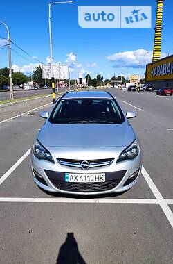 Унiверсал Opel Astra J 2015 в Києві