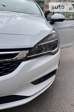 Унiверсал Opel Astra K 2018 в Чернівцях