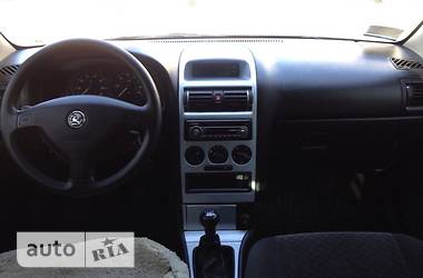 Седан Opel Astra 2006 в 