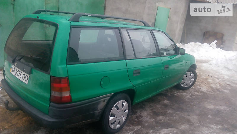 Универсал Opel Astra 1992 в Киеве