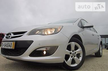 Универсал Opel Astra 2014 в Тернополе