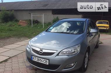 Универсал Opel Astra 2012 в Косове