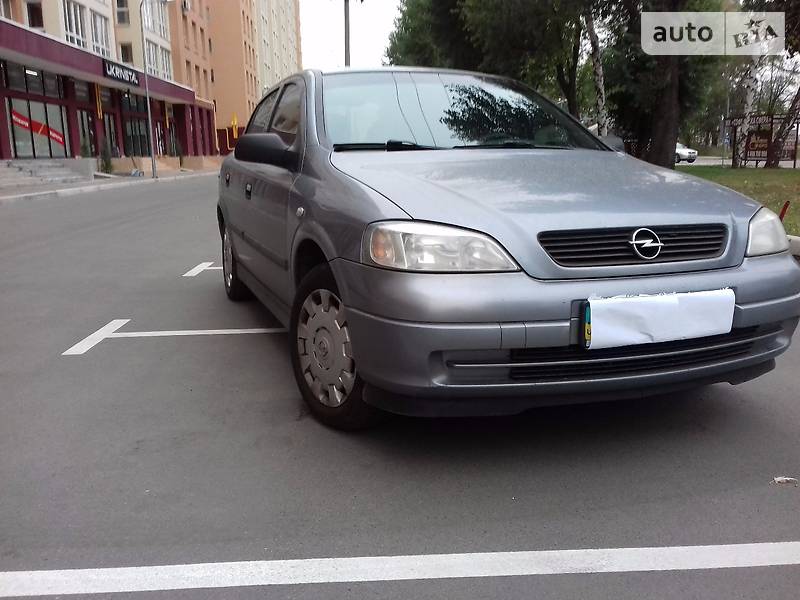Седан Opel Astra 2006 в Києві