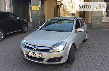 Хэтчбек Opel Astra 2006 в Стрые