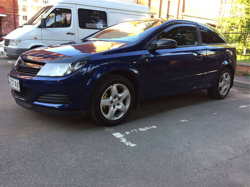 Купе Opel Astra 2008 в Тернополе