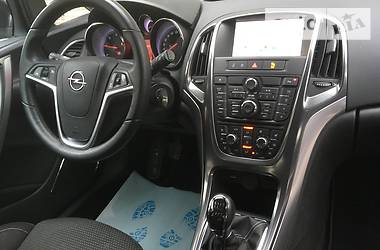 Универсал Opel Astra 2011 в Львове