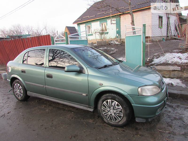 Хэтчбек Opel Astra 2000 в Виннице