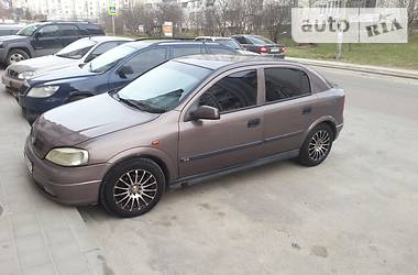 Седан Opel Astra 1998 в Львове