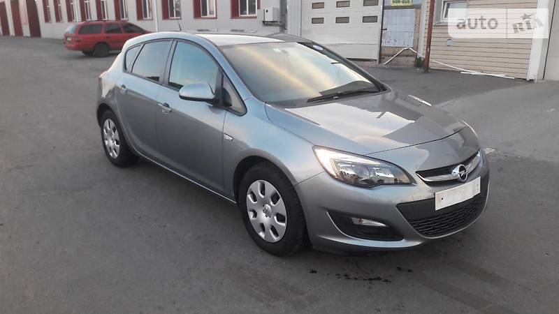 Хэтчбек Opel Astra 2013 в Сумах