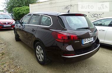 Универсал Opel Astra 2015 в Стрые