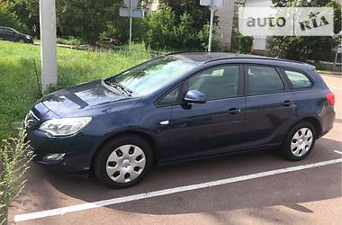 Универсал Opel Astra 2012 в Житомире