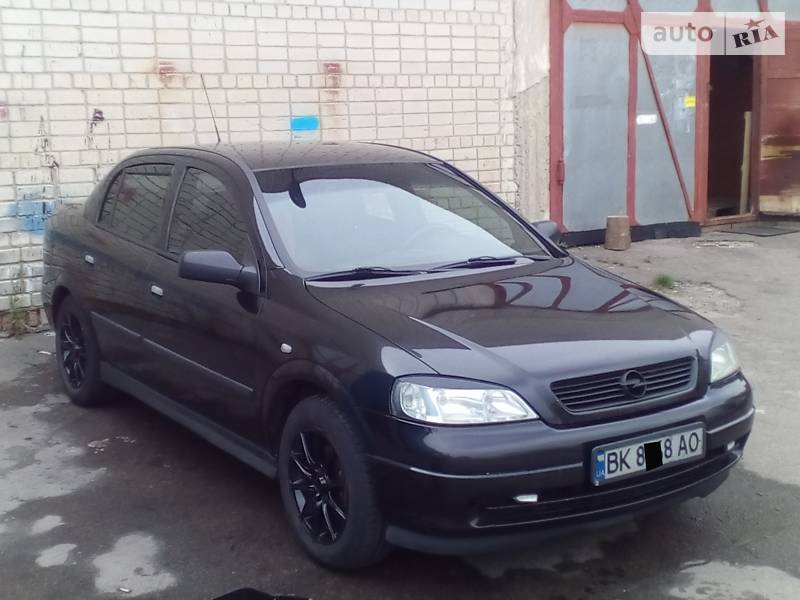 Седан Opel Astra 2008 в Ровно