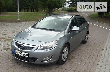  Opel Astra 2011 в Ровно