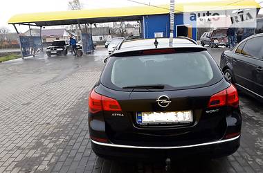 Универсал Opel Astra 2013 в Ровно