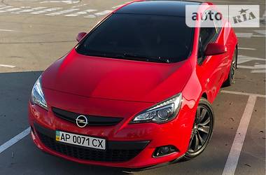 Купе Opel Astra 2012 в Киеве