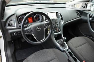 Универсал Opel Astra 2012 в Тальном