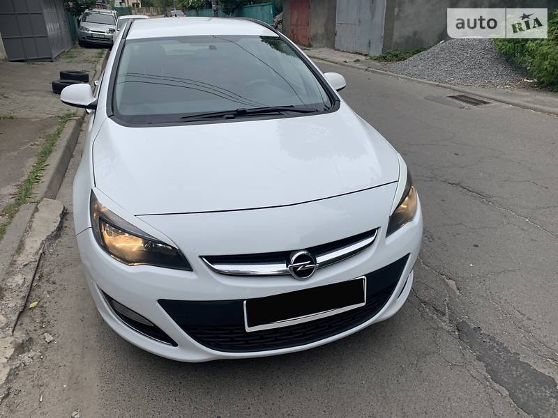 Універсал Opel Astra 2012 в Києві