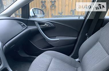 Універсал Opel Astra 2012 в 