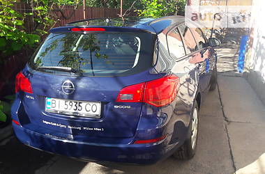 Универсал Opel Astra 2011 в Кобеляках