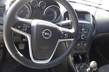 Універсал Opel Astra 2011 в 
