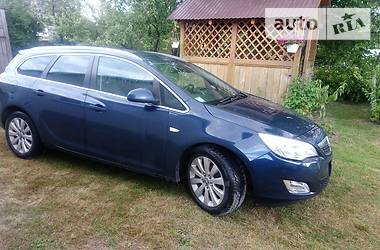 Универсал Opel Astra 2011 в Радехове