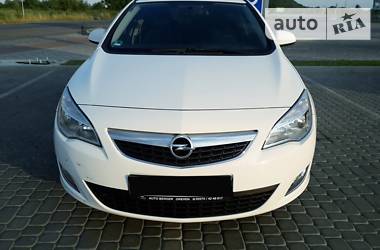 Універсал Opel Astra 2011 в 