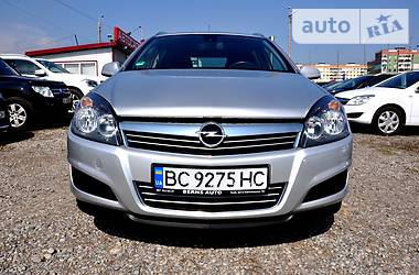 Універсал Opel Astra 2010 в 