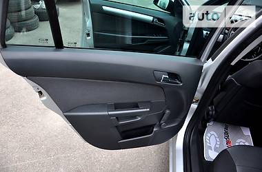 Універсал Opel Astra 2010 в 