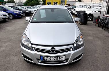 Універсал Opel Astra 2010 в 