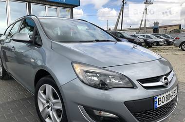 Універсал Opel Astra 2013 в 