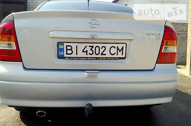 Седан Opel Astra 2004 в Глобиному