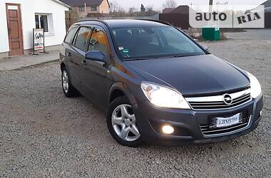 Универсал Opel Astra 2008 в Калуше