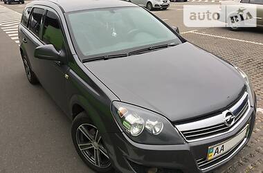 Универсал Opel Astra 2012 в Киеве