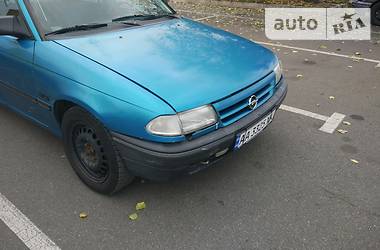 Седан Opel Astra 1993 в Киеве