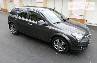 Хэтчбек Opel Astra 2012 в Харькове